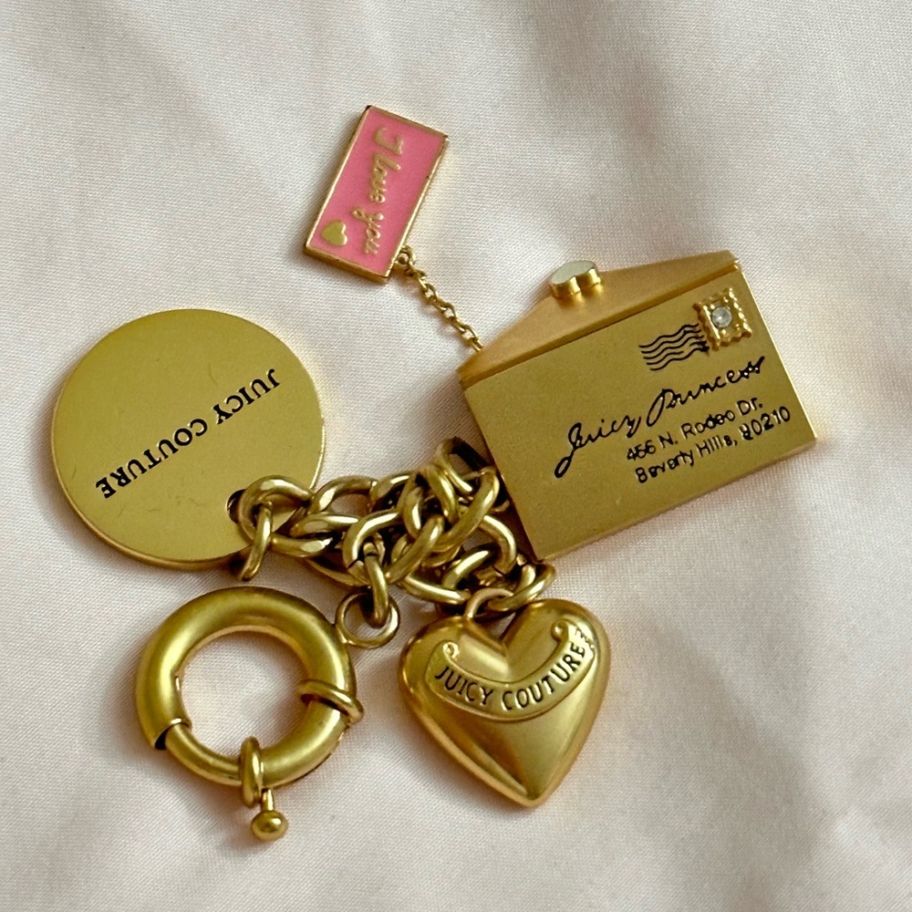 VINTAGE RARE LIMITED EDITION 2009 JUICY COUTURE LOVE LETTER GOLD CHARM KEYCHAIN